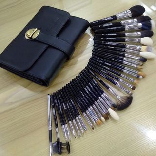 BỘ CỌ CHUYÊN NGHIỆP MAKE UP FOREVER 34 CÂY