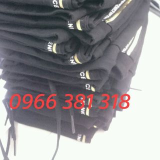 Quần viền nhũ chữ