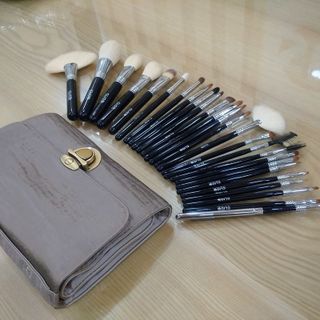 BỘ CỌ CLIO 26 CÂY LÔNG THÚ BẠC