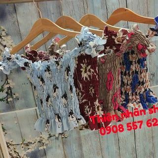 áo bẹt vai hình hoa văn