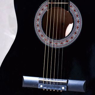 Guitar Đen từ Hồng Đào