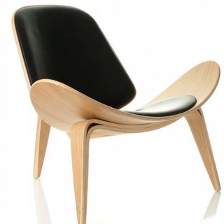 Shell Chair - Mấu ghế gỗ tự nhiên giúp bạn thư giãn hiệu quả nhất