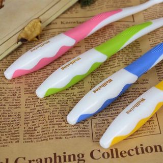 Bàn chải đánh răng EQ trắng