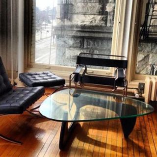 Bàn sofa gỗ kính cường lực phong cách Bắc Âu