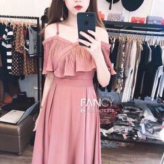 đầm 2 dây bẹt vai tầng
