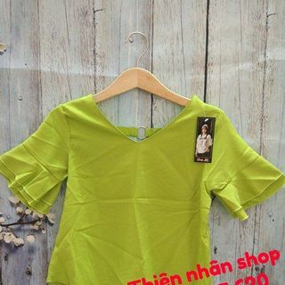 áo thun xẻ cổ siêu xinh