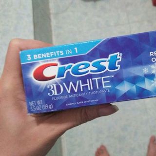 Kem làm trắng răng Crest 3D White 135ml