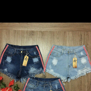 quần sọt viền chữ