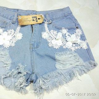 quần sọt thuê hoa