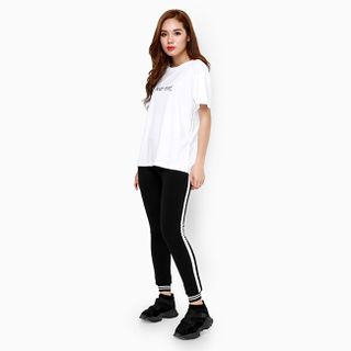 Áo thun nữ tay ngắn màu trắng họa tiết chữ M3