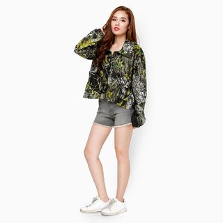 Áo khoác nữ tay dài cổ cao họa tiết độc đáo