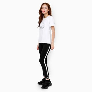 Áo thun nữ tay ngắn màu trắng họa tiết chữ M4