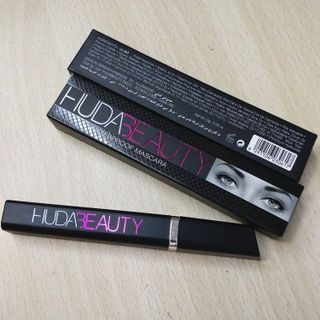 Masscara Dày Mi Không Trôi Huda Beauty