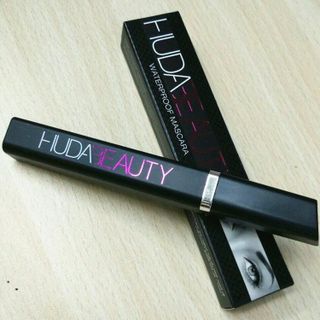 Masscara Dày Mi Không Trôi Huda Beauty