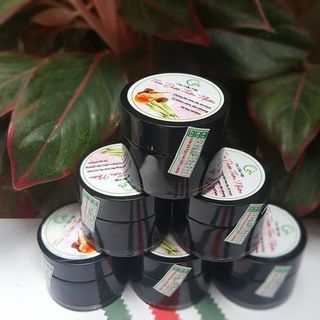 Cao đắp mặt trị mụn