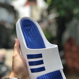 dép thể thao