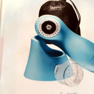 Máy rửa mặt oriflame