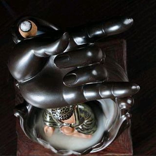 thác khói trầm hương phật thích ca tọa thủ liên hoa