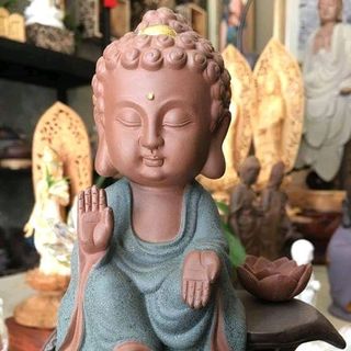 thác khói trầm hương phật tọa cung trăng lớn