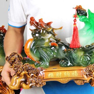tỳ hưu cõng củ cải