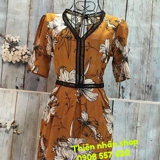 đầm cổ xẻ hoa văn