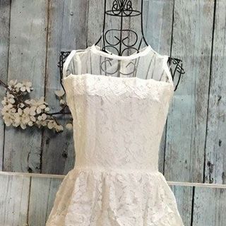 đầm ren cổ phối lưới