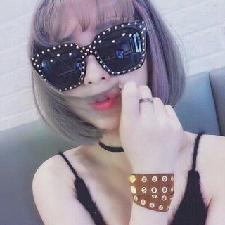 MẮT KÍNH SỈ