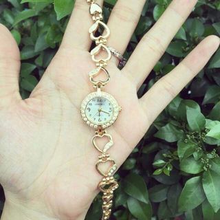 ĐỒNG HỒ LẮC TIM THỜI TRANG
