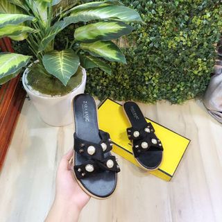 dép quai ngang đính châu