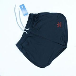 quan short nu