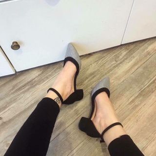 giày cao got vuông