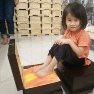 Đá muối Hymalaya mặt cong