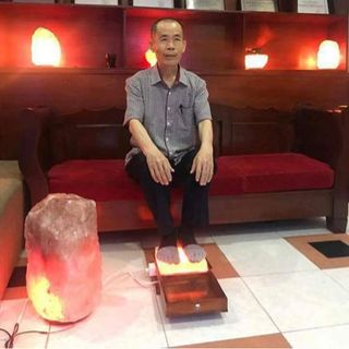 Đá muối massage chân