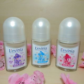 Lăn khử mùi trắng da ngọc trai Levinia 50g