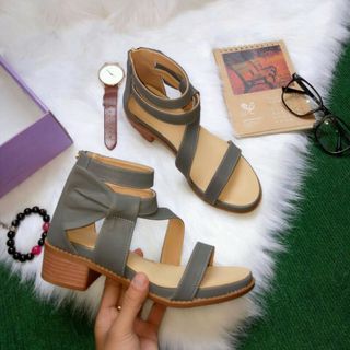 Sandal Nados