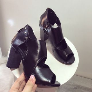 giày cao got vuông