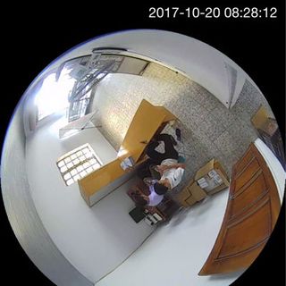 Camera nguỵ trang bóng đèn