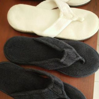 dép giày mang trong nhà