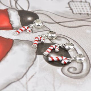 Charm cây gậy Noel làm vòng charm DIY