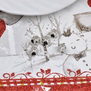 Charm hoa tuyết làm vòng tay DIY