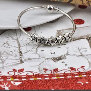 Charm hoa tuyết làm vòng tay DIY