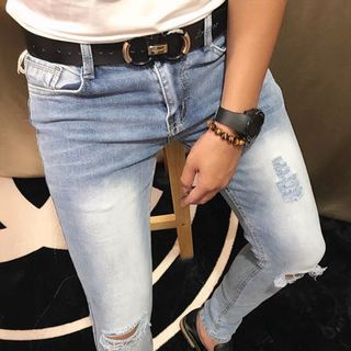 chuyên sĩ áo thun và quần jean