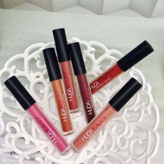 Son kem Huda Beauty TGS9058