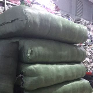 chuyên sĩ áo thun và quần jean