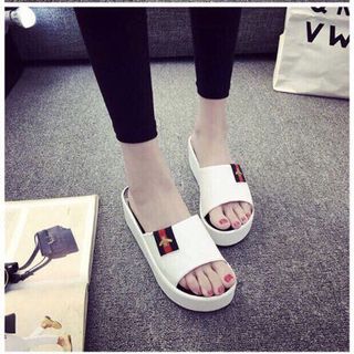 dép quai ngang cao câp