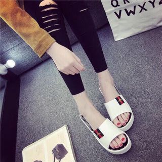 dép quai ngang cao câp