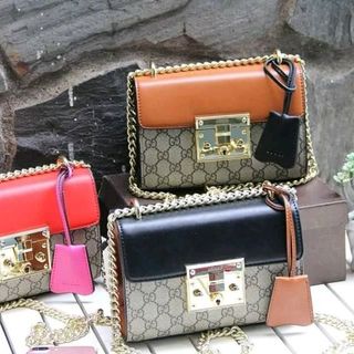 Túi đeo chéo dây xích vàng