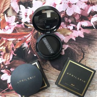 phấn nước siêu mịn aprilkin đen viền vàng