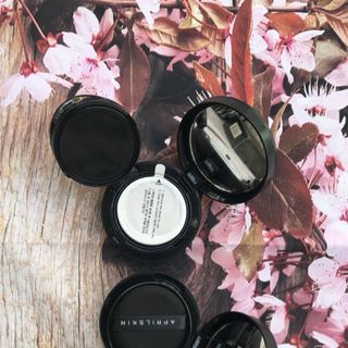 phấn nước siêu mịn aprilkin đen viền vàng