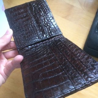 Vi Da cá sấu hàng xưởng